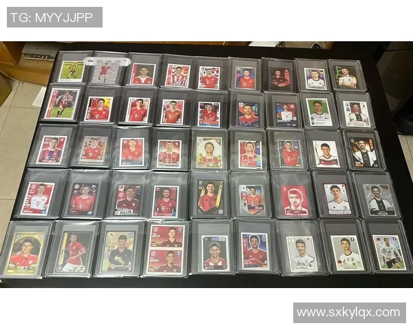 足球球星卡盲盒新体验 探索神秘卡片背后的无限惊喜