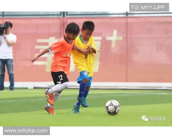 拉萨足球崛起新星：草根球员成长为国家队未来之星